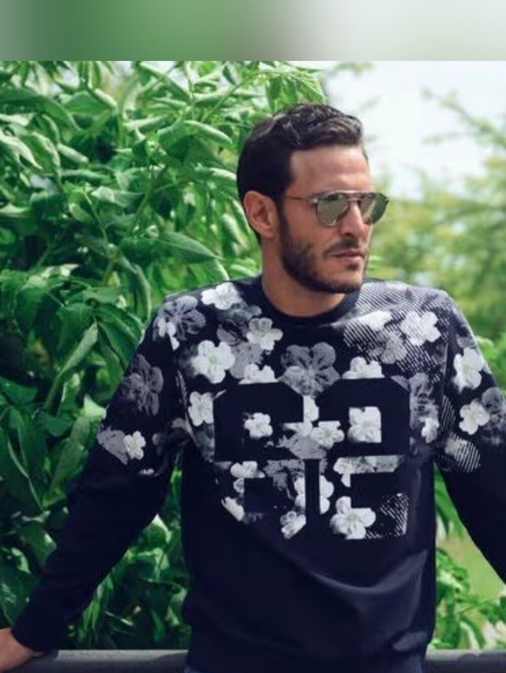 Daniel Hechter Navy & White Crewneck Sweater White Floral Graphic Medium